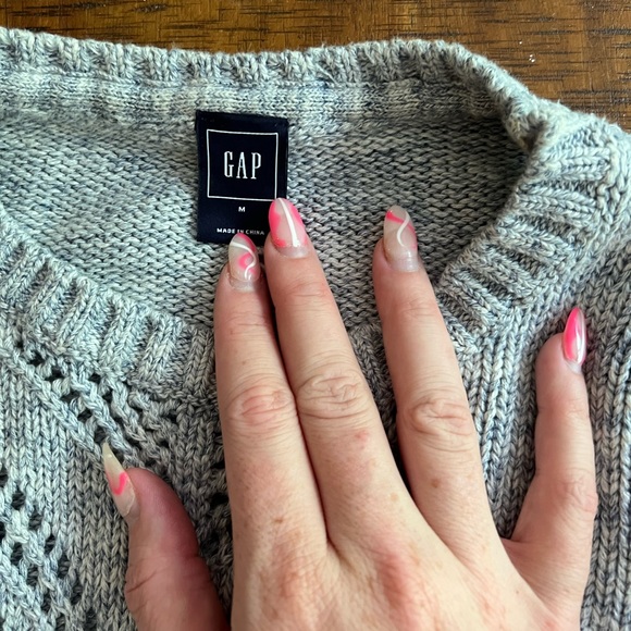 ⚡️MOVING SALE⚡️Gap knit sweater ⚡️MOVING SALE⚡️ - Picture 4 of 5